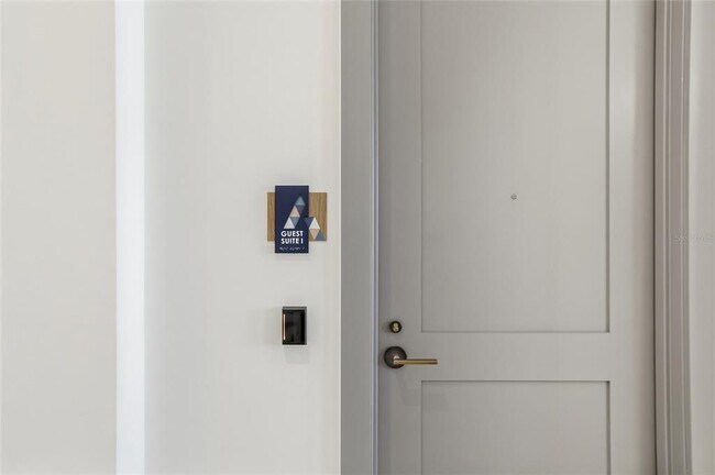 Building Photo - 275 1st Ave S