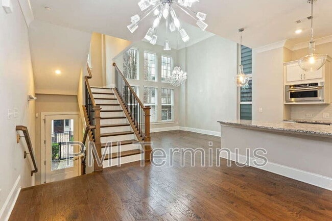 Building Photo - 609 Broadview Terrace NE