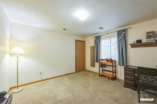 Building Photo - Stunning 4BR House in Fort Collins