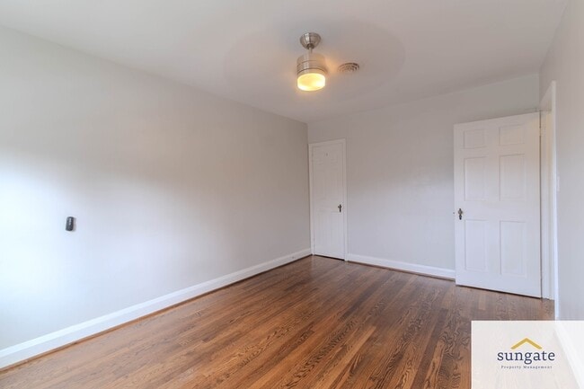 Building Photo - 258 Ridge Ave