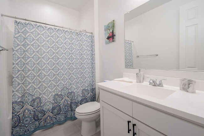 Building Photo - 2820 N 196th Ln