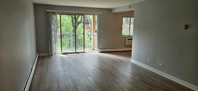 Building Photo - 1 Villa Verde Dr