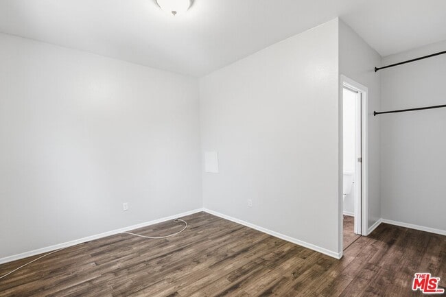 Building Photo - 171 E 35th St