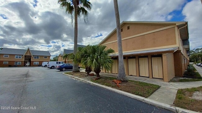 Building Photo - 281 Ulster Ln