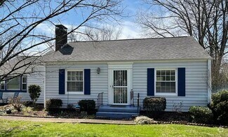 Building Photo - Charming 2-3 bedroom cottage for rent!