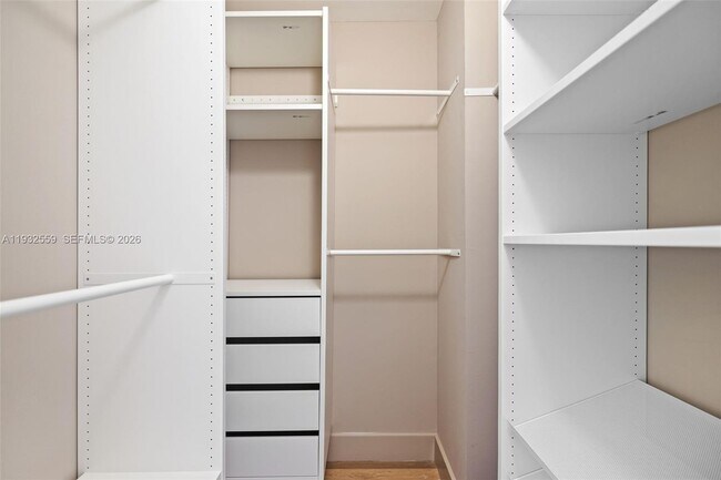 Building Photo - 18151 NE 31st Ct