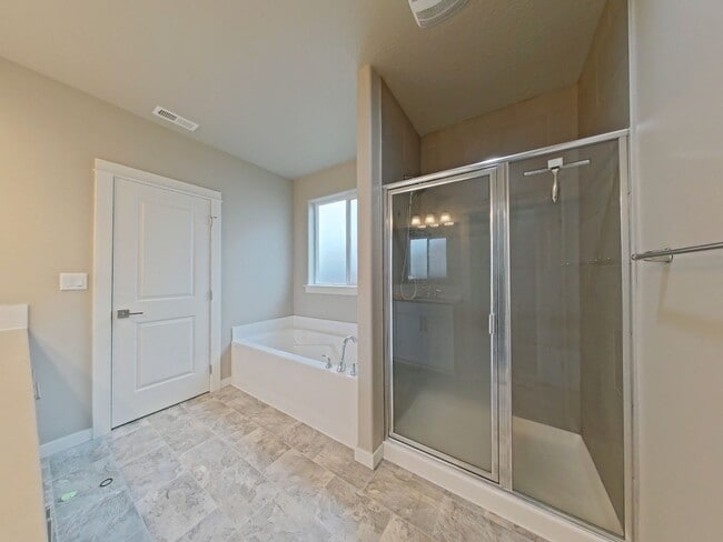 Building Photo - Modern 3 Bedroom House ~ NW Albany ~ Dog Friendly