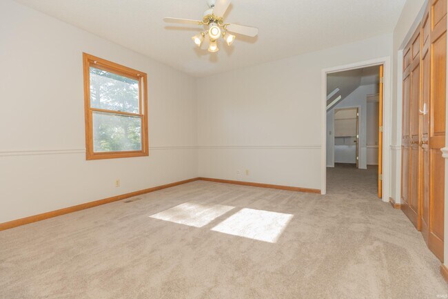 Building Photo - 2939 Woodside Ct