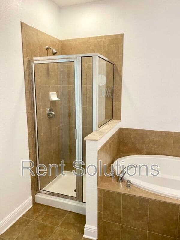 Building Photo - 7506 S West Shore Blvd