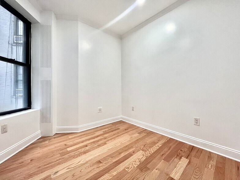 Building Photo - 125 Sherman Ave