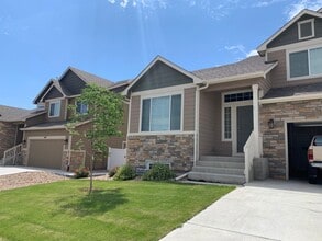 Building Photo - Spacious 3 Bedroom, 2.5 Bathroom Just South of Loveland