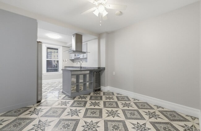 Building Photo - 20 Bennett St