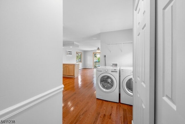 Building Photo - 18 W River Styx Rd