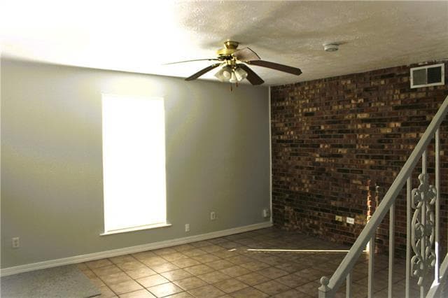 Building Photo - 3308 Delaware Ave