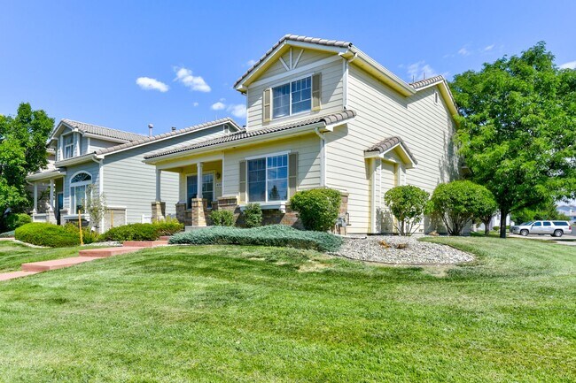 Building Photo - 3 bed 3 bath corner lot in Broomfield! New...