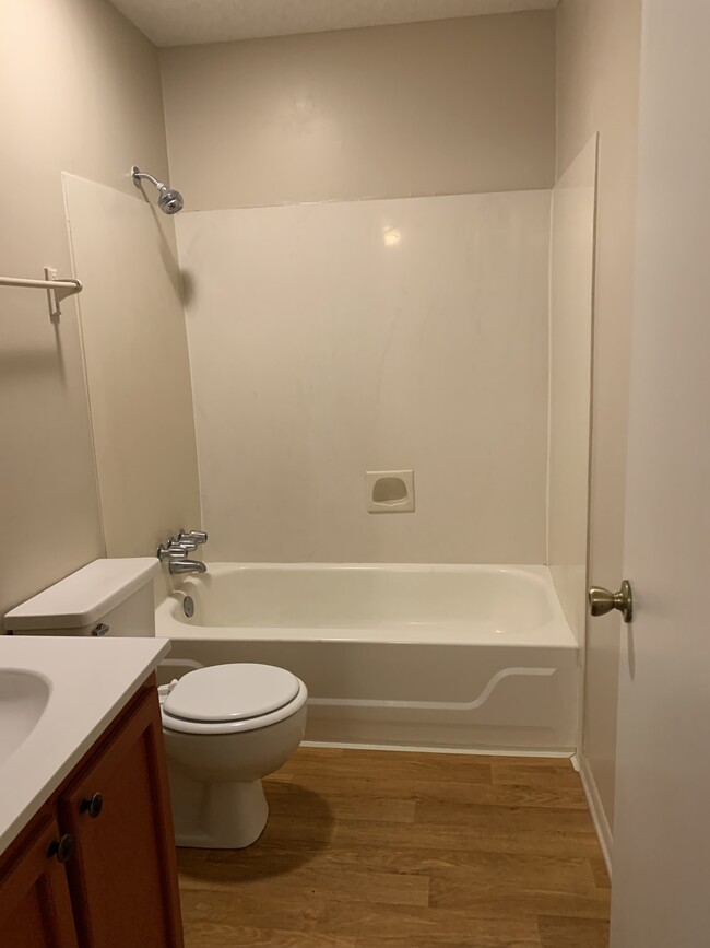 2 full baths - 4456 Stumberg Ln