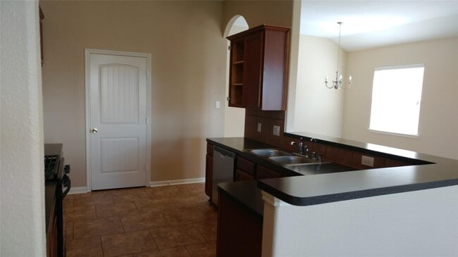 Building Photo - 18223 Red Oak Manor Ln