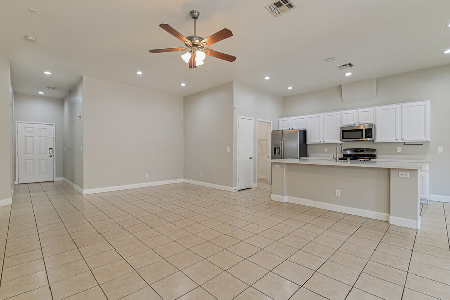 Building Photo - 3394 Wasatch Cedars St