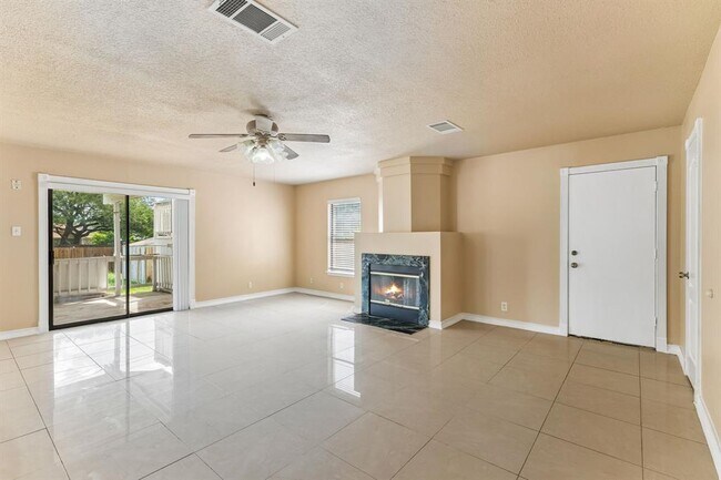 Building Photo - 1300 Chalk Ln