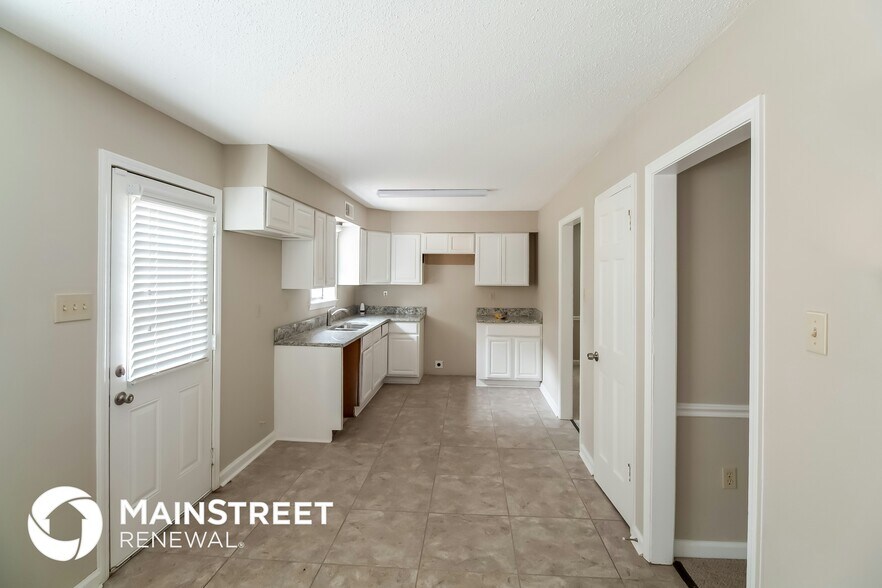 Building Photo - 6755 Cleary Dr