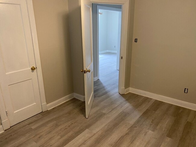 Building Photo - 1/2 Off 1st Month's Rent!! 2 bedroom House in the Randolph Community