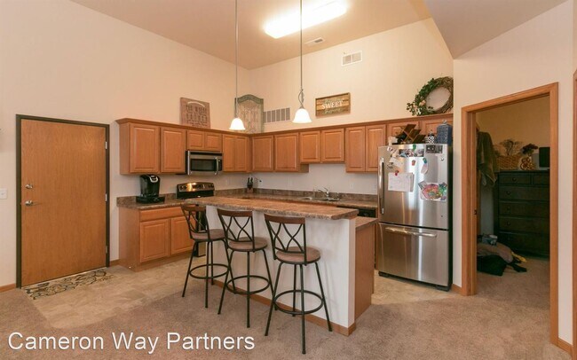 Building Photo - 1620 Lincoln Dr