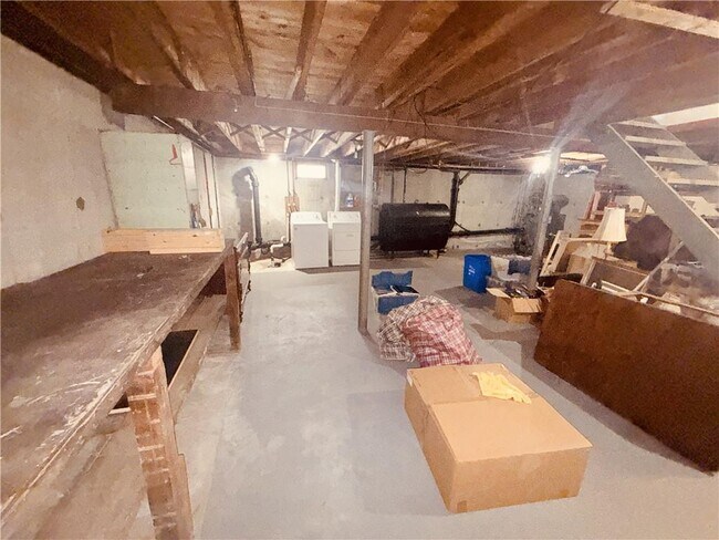 Building Photo - 25 Thurston Ave