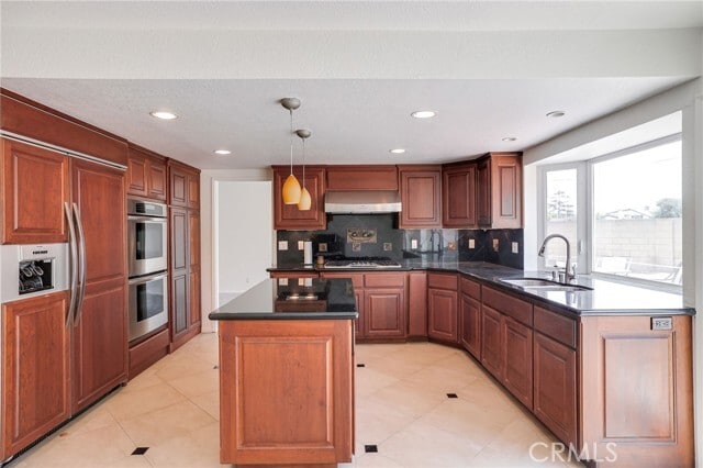 Building Photo - 19082 Plum Tree Ln