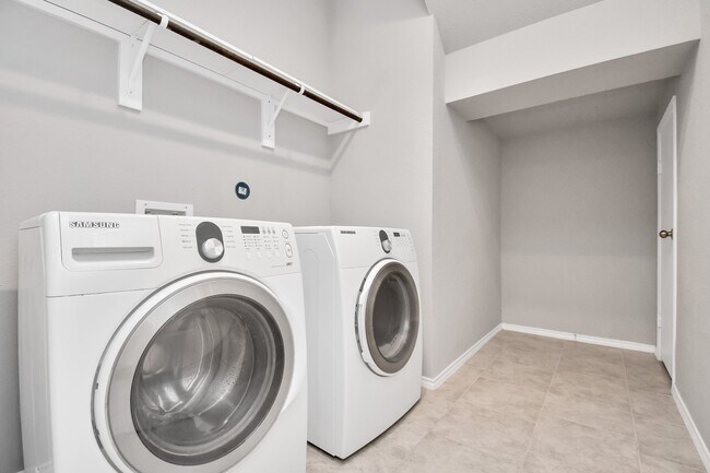 Building Photo - 13967 Leigh Lake Ln