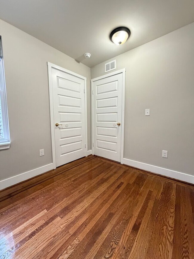 Building Photo - ??? NEWLY RENOVATED 3 BEDROOMS & 2.5 BATH HOUSE LOCATED IN HADDINGTON