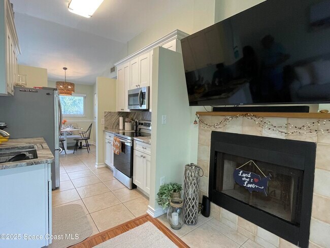 Building Photo - 410 Beach Park Ln