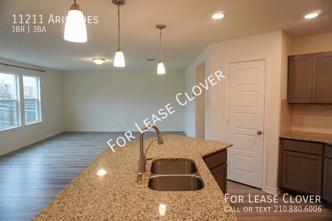 Building Photo - 11211 Aristides-