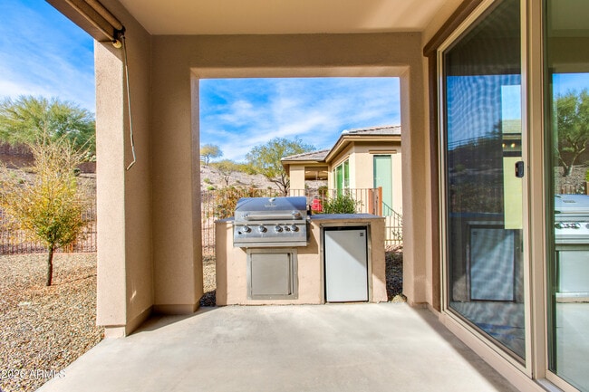 Building Photo - 3289 Maverick Dr