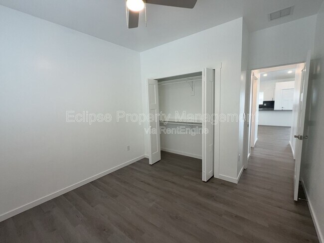 Building Photo - 147 Buena Vista Dr