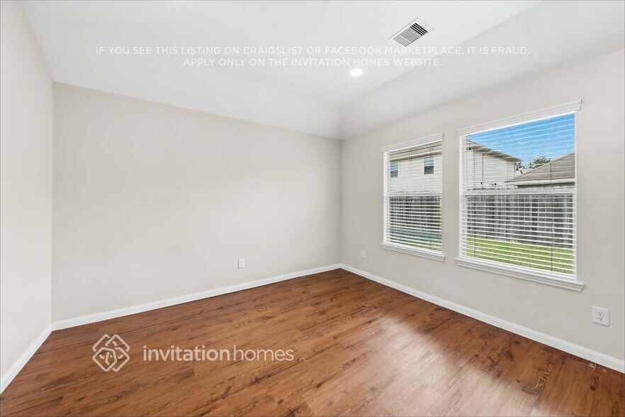 Building Photo - 18806 N Lyford Dr