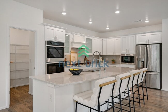 Building Photo - 5 Bed and 2.75 Bath, Spacious Maple Valley Home with Office, Loft & 2-Car Garage Available for Rent!