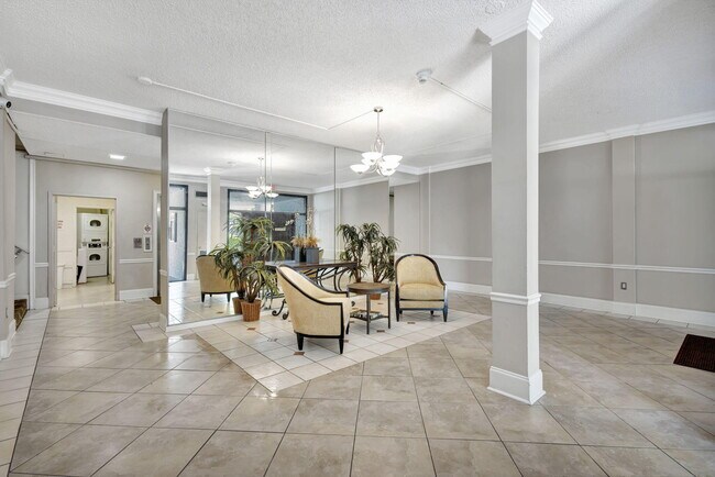 Building Photo - 500 Executive Center Dr