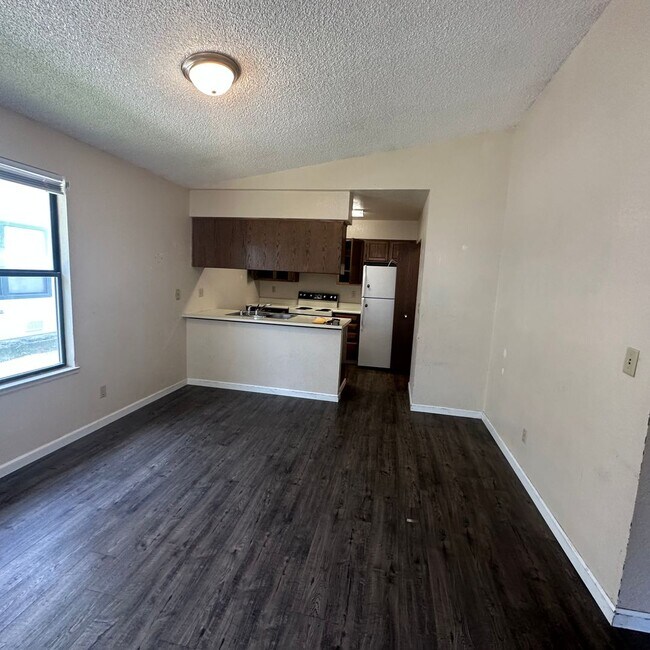 Building Photo - 281 Quail Wy