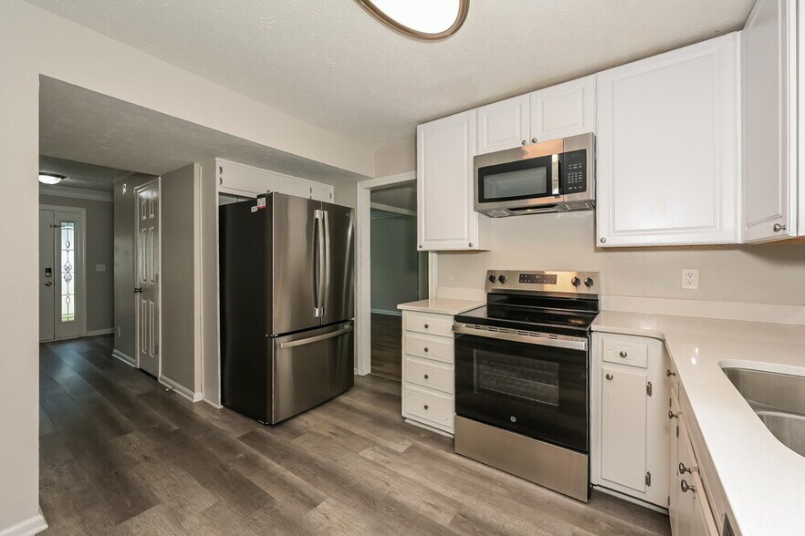 Building Photo - 1070 Hunters Creek Ct