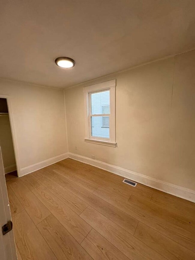 Building Photo - Charming Cleveland Home in Prime West Side Location