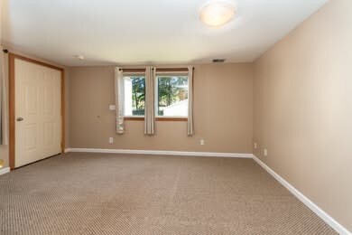 Building Photo - 40324 Lynn Rd