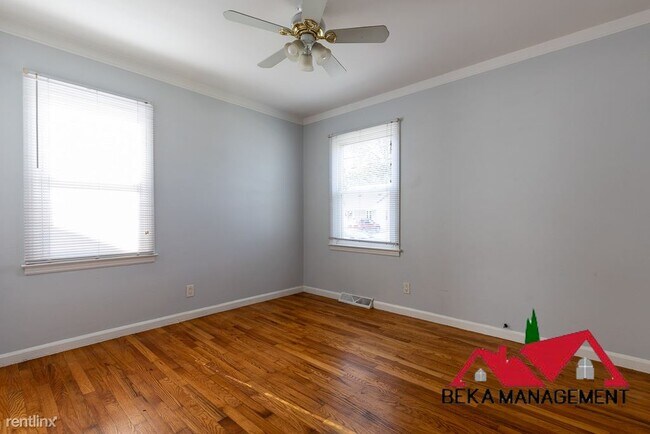 Building Photo - 2 br, 1 bath House - 1350 E Breckenridge St