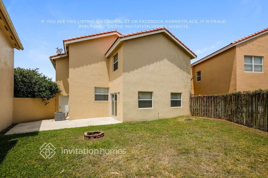 Building Photo - 15310 SW 47th St