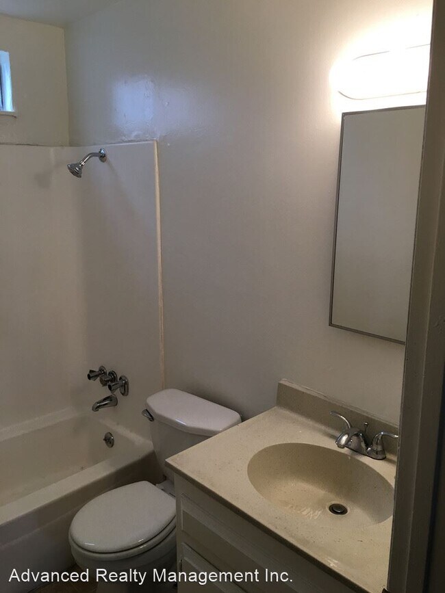 Building Photo - 1001 W Columbus St