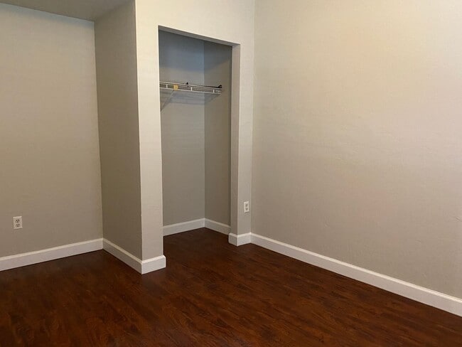 Building Photo - 2014 SW 70th Terrace