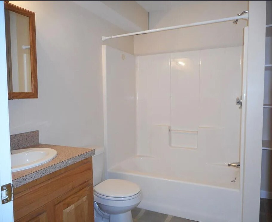Bathroom - 58 Kent St