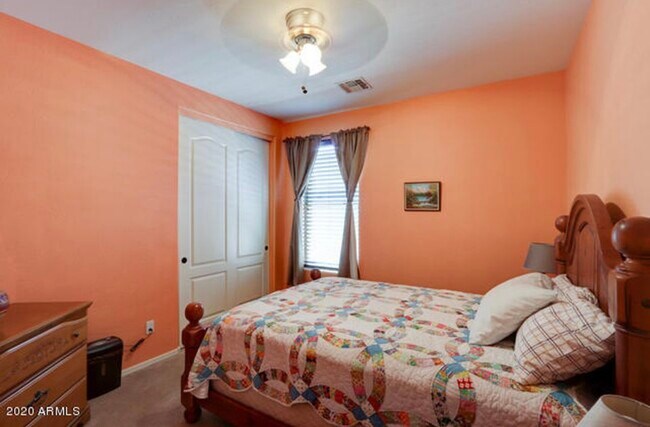 Building Photo - 17224 N Rosa Dr