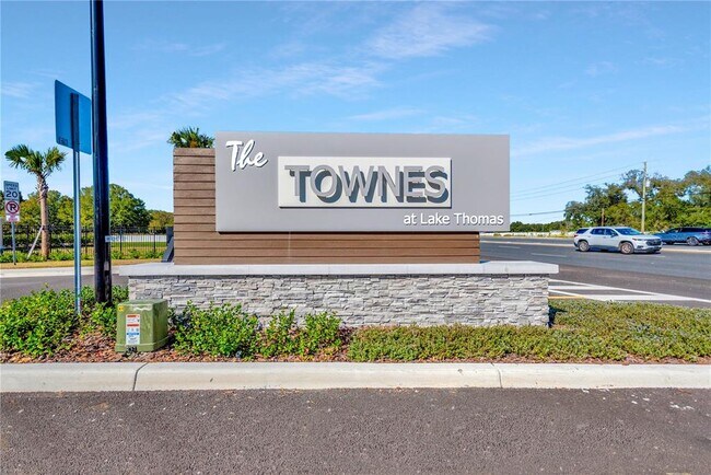 Building Photo - 6032 Shiner St