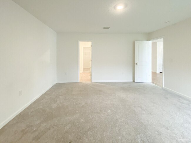 Building Photo - 4631 Carlstrom Ln