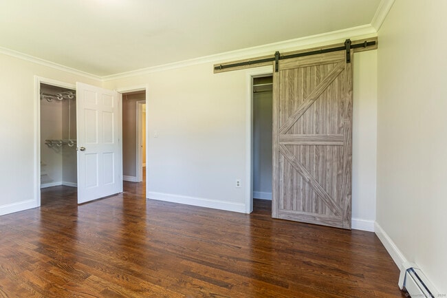 Building Photo - 73 Paschal Dr